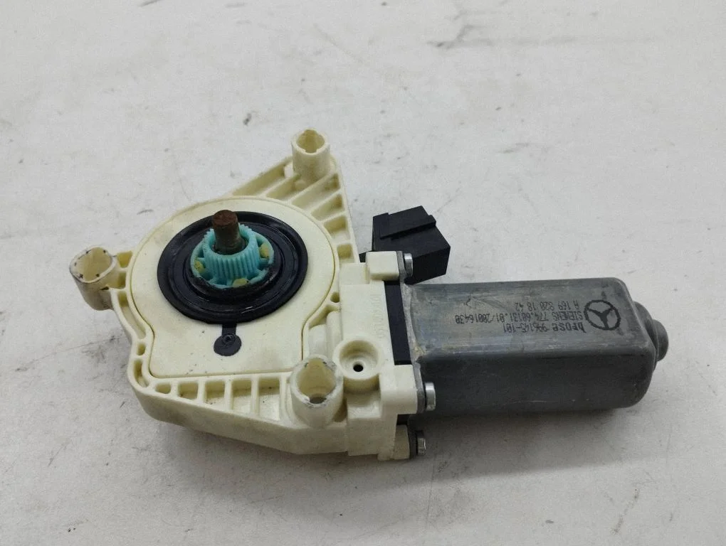 Priekšējā loga pacēlāja motoriņš 996145101