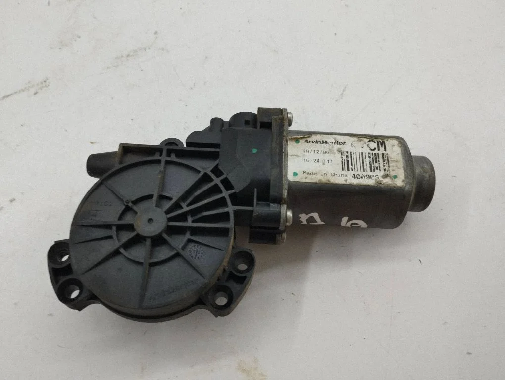 Priekšējā loga pacēlāja motoriņš 400905