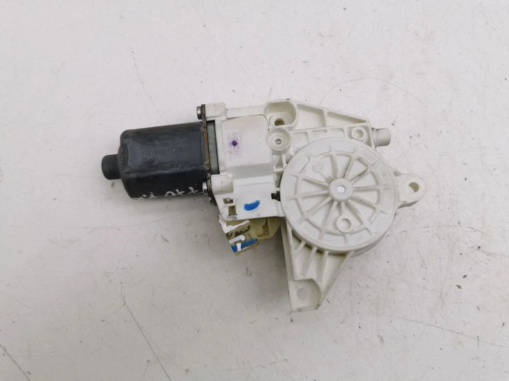 Front door window regulator motor A2518200742