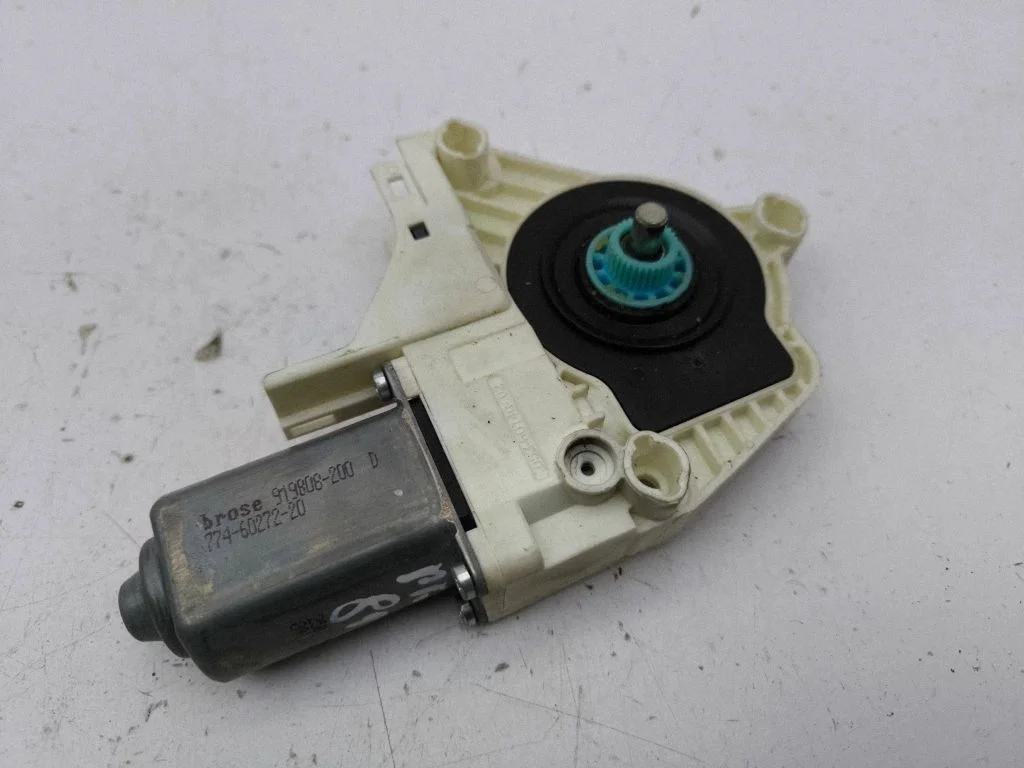Front door window regulator motor 8K0959801B