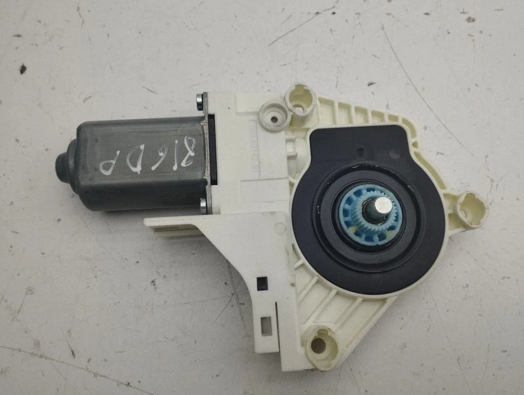 Front door window regulator motor 8K0959802B