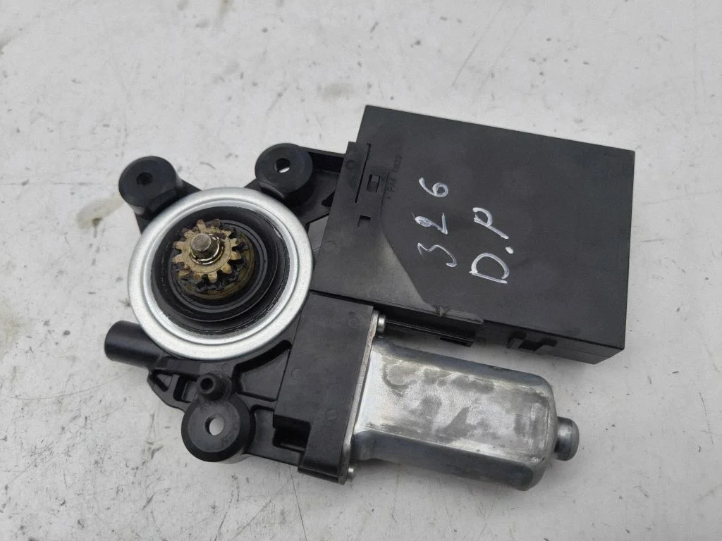 Front door window regulator motor 979038100