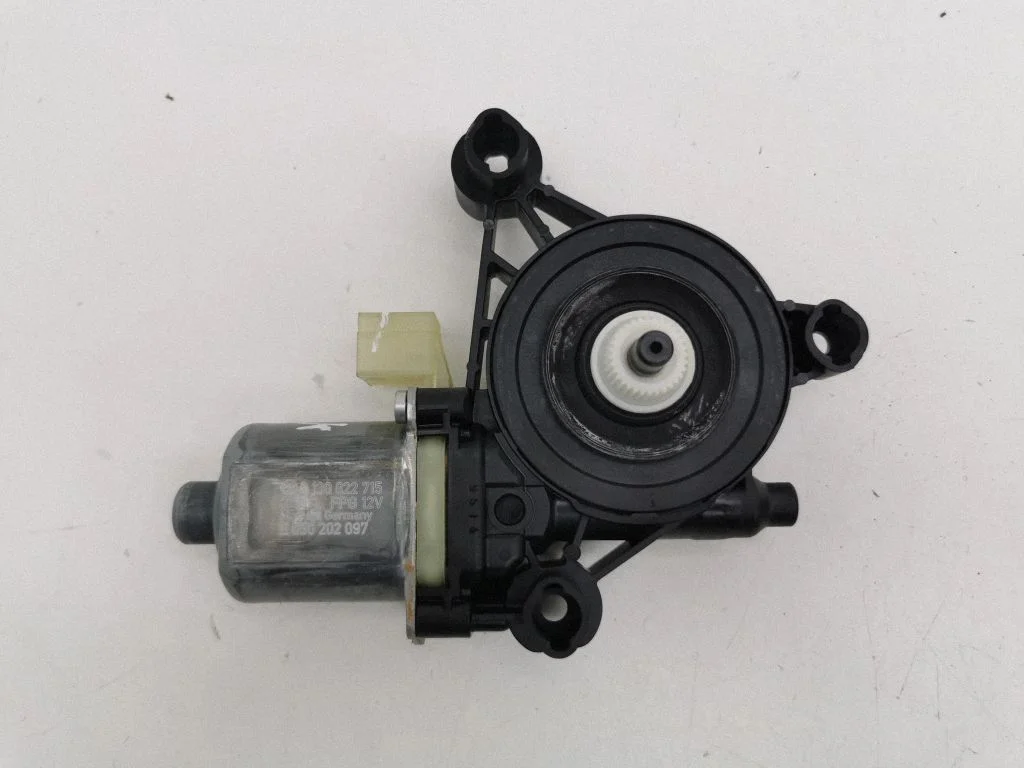 Front door window regulator motor 5Q0959801A