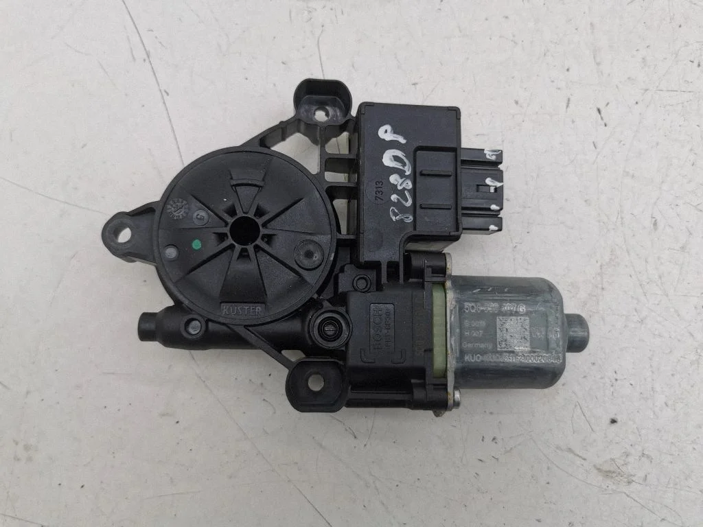 Front door window regulator motor 5Q0959407G
