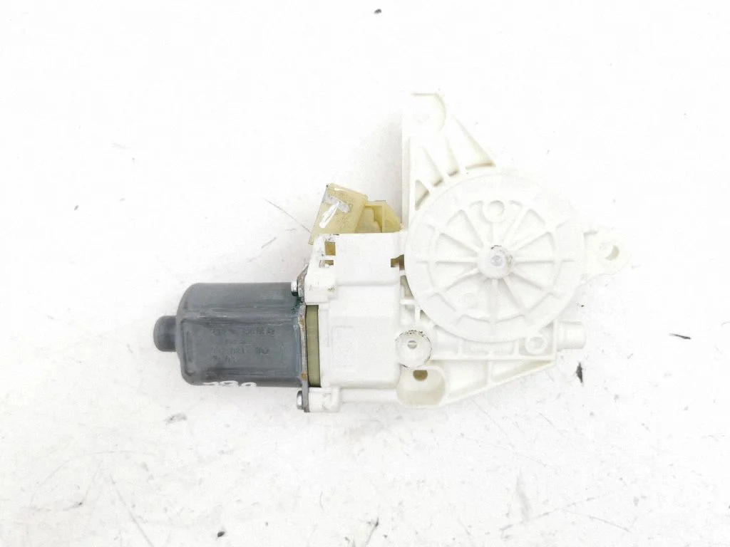 Front door window regulator motor A2518200842