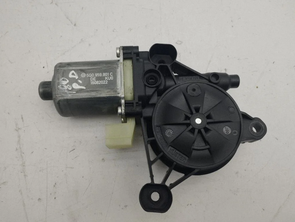 Front door window regulator motor 5Q0959801C