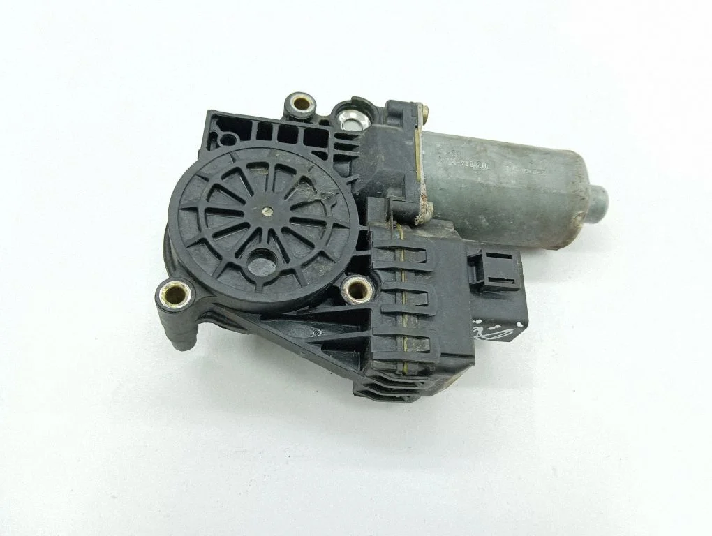 Priekšējā loga pacēlāja motoriņš 0130821774