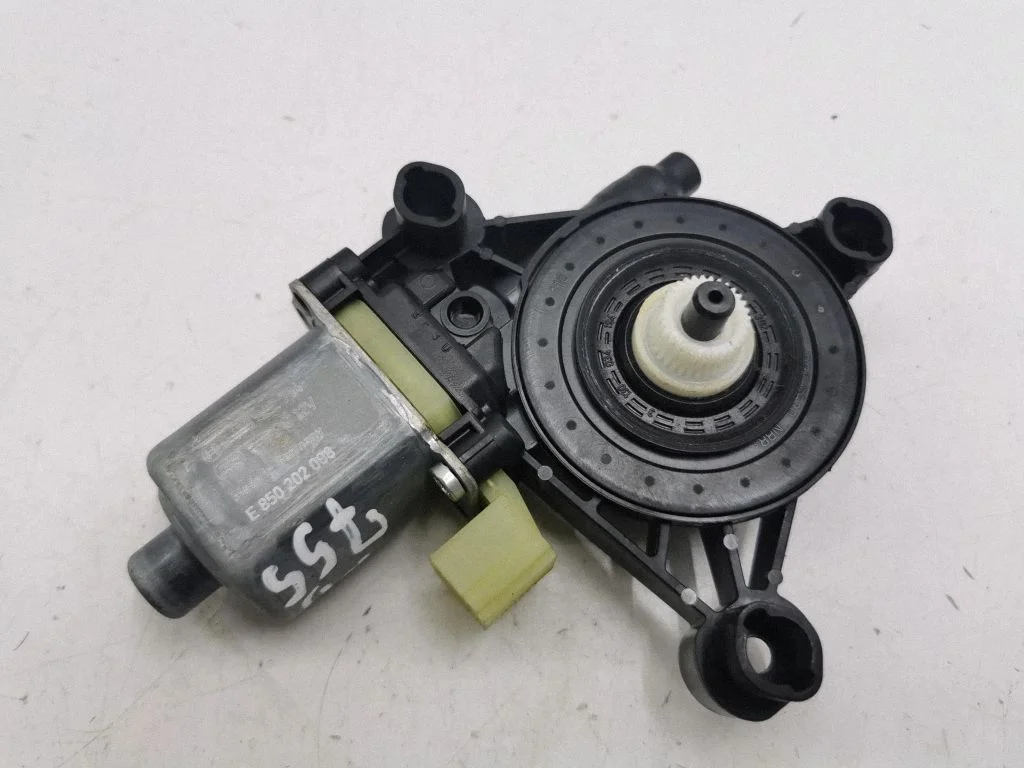 Front door window regulator motor 5Q0959802A