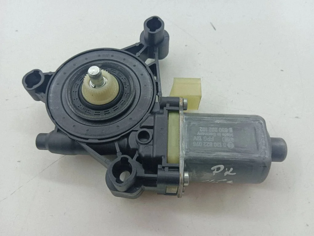 Front door window regulator motor 5Q0959802