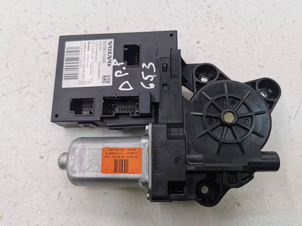 Priekšējā loga pacēlāja motoriņš 30798110AB
