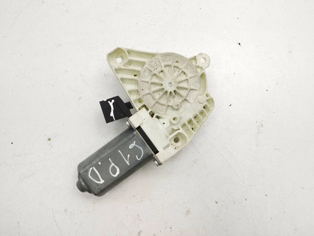 Front door window regulator motor A1698204442