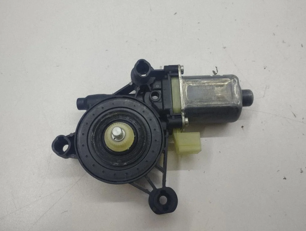 Front door window regulator motor 5Q0959801C