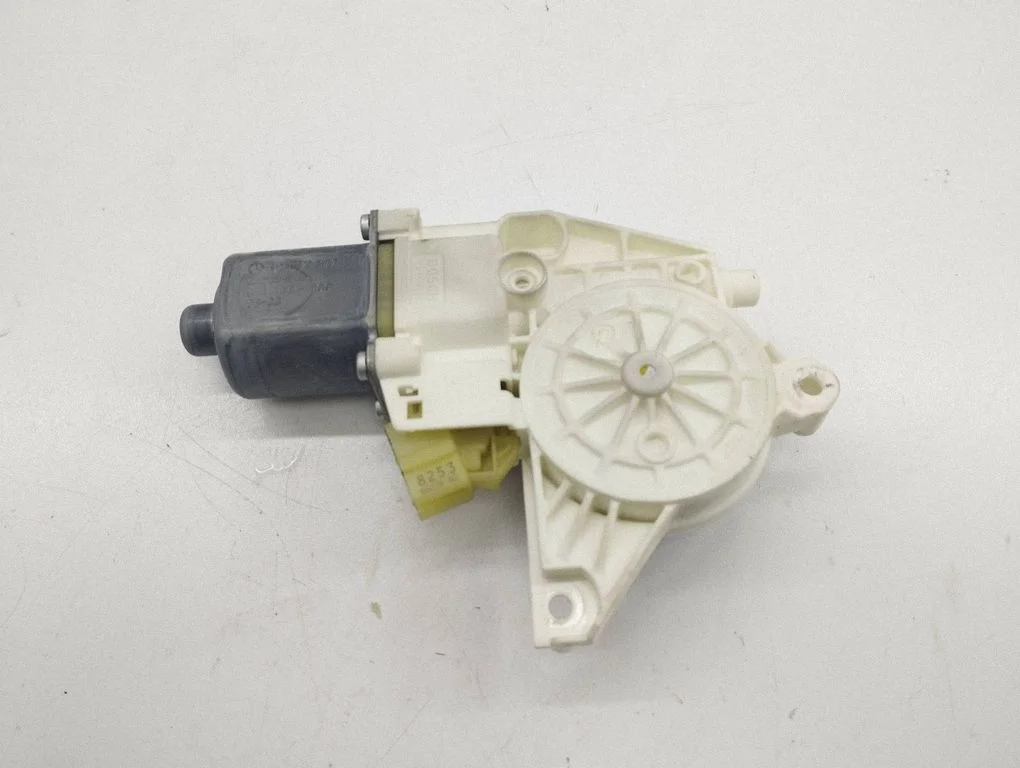 Front door window regulator motor A2048200142