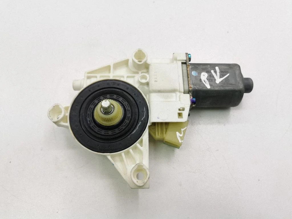 Front door window regulator motor A2518200742