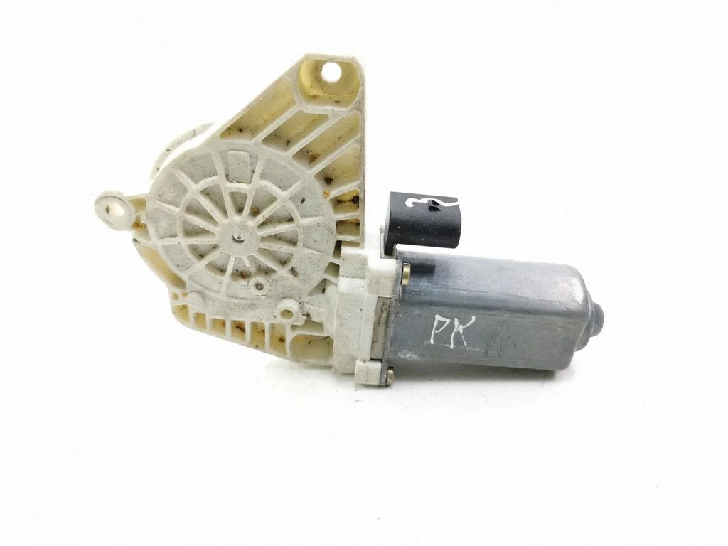 Front door window regulator motor A1698201542