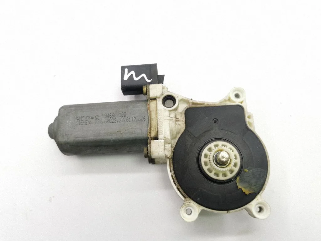 Priekšējā loga pacēlāja motoriņš 994668100
