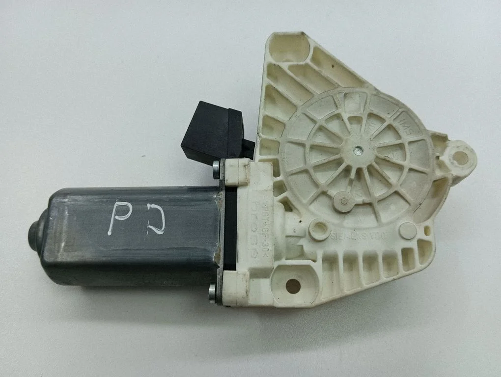Front door window regulator motor A1698204442