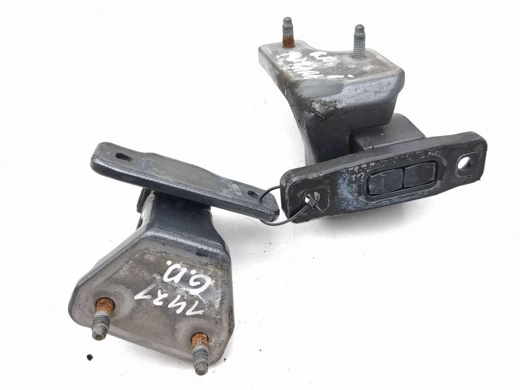 Tagaukse hingede komplekt – Mercedes-Benz E-klass W213 (2016-)
