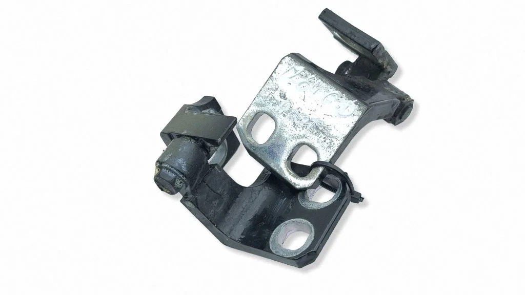 Rear door hinge set – right