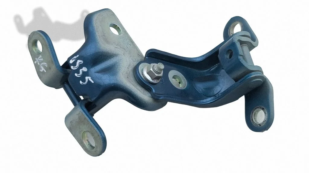 Rear door hinge set – left