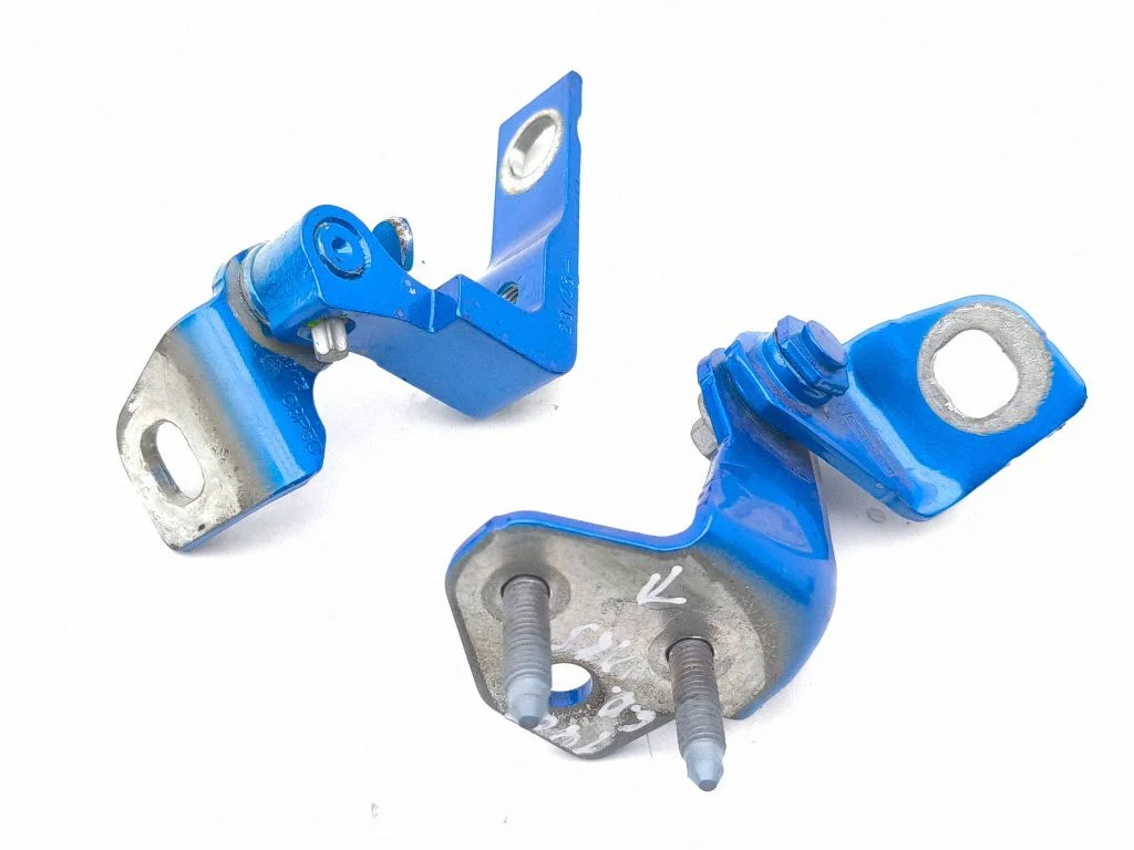 Rear door hinge set H1BBA26810AD