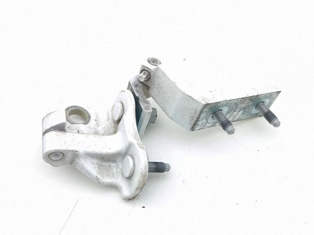 Rear door hinge set H046574