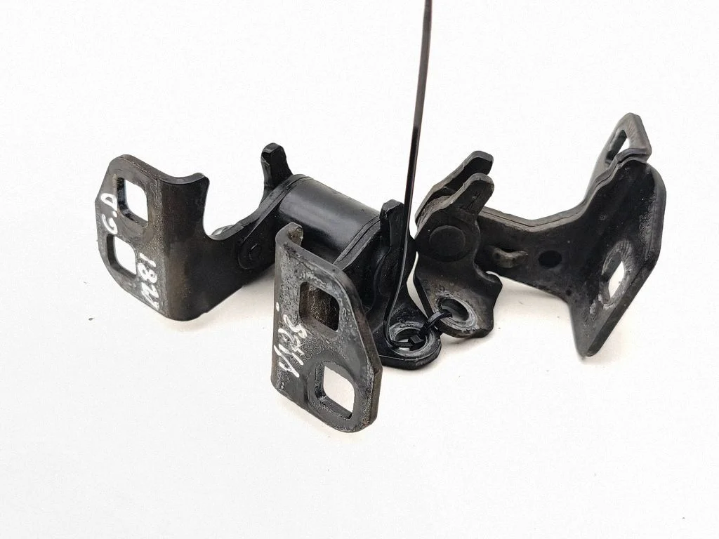 Rear door hinge set – right
