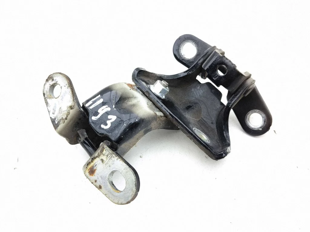 Rear door hinge set – right
