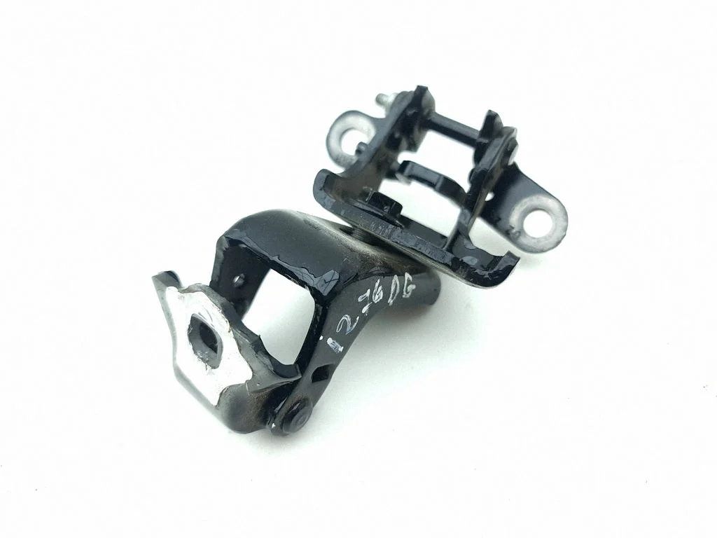 Rear door hinge set – right