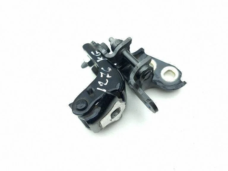 Rear door hinge set – left
