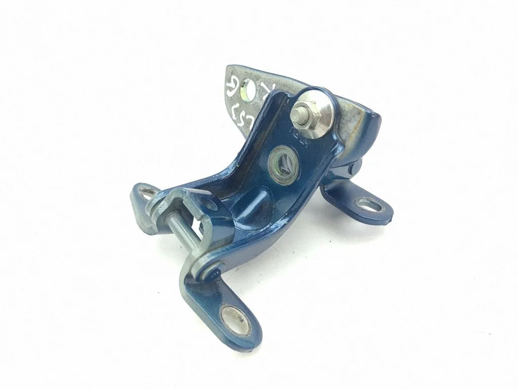Rear door hinge set – left