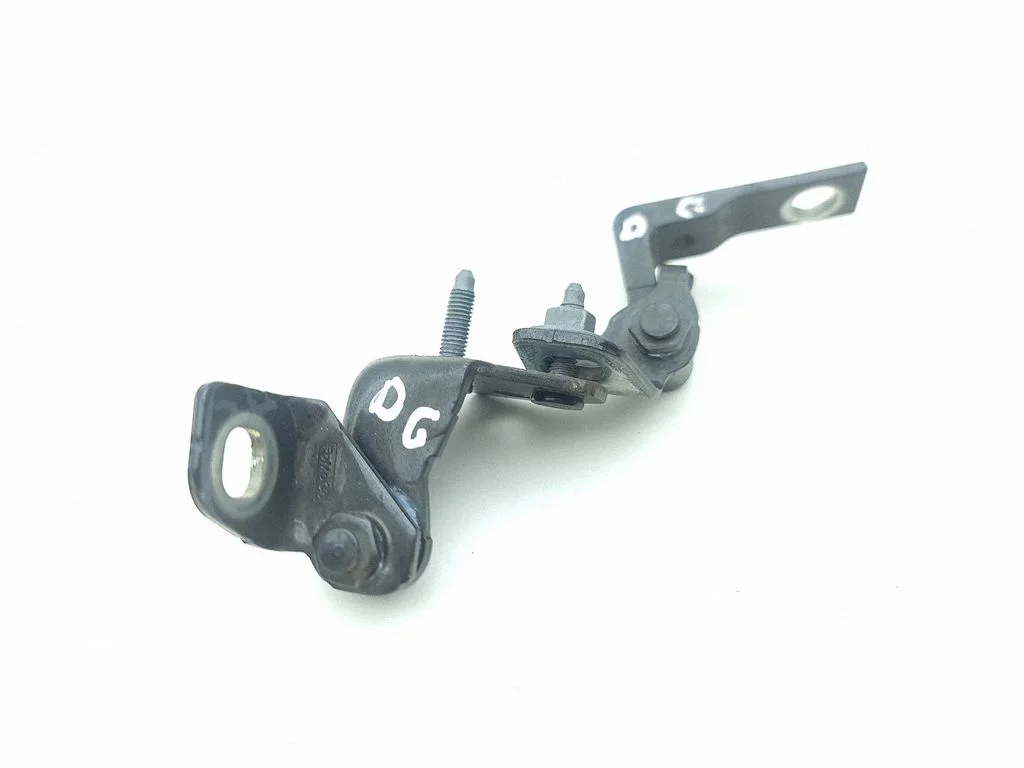Rear door hinge set – right
