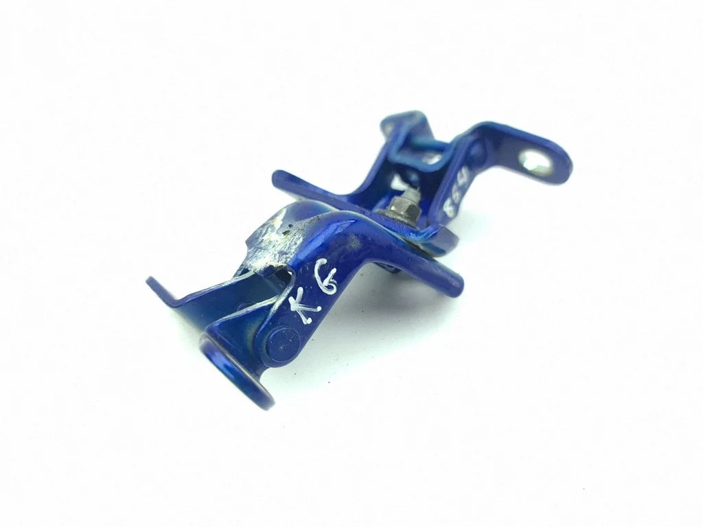 Rear door hinge set – left