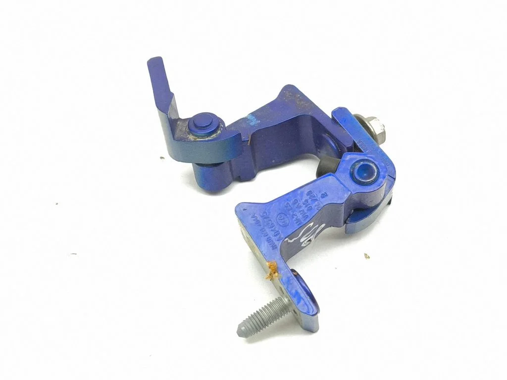 Rear door hinge set – right
