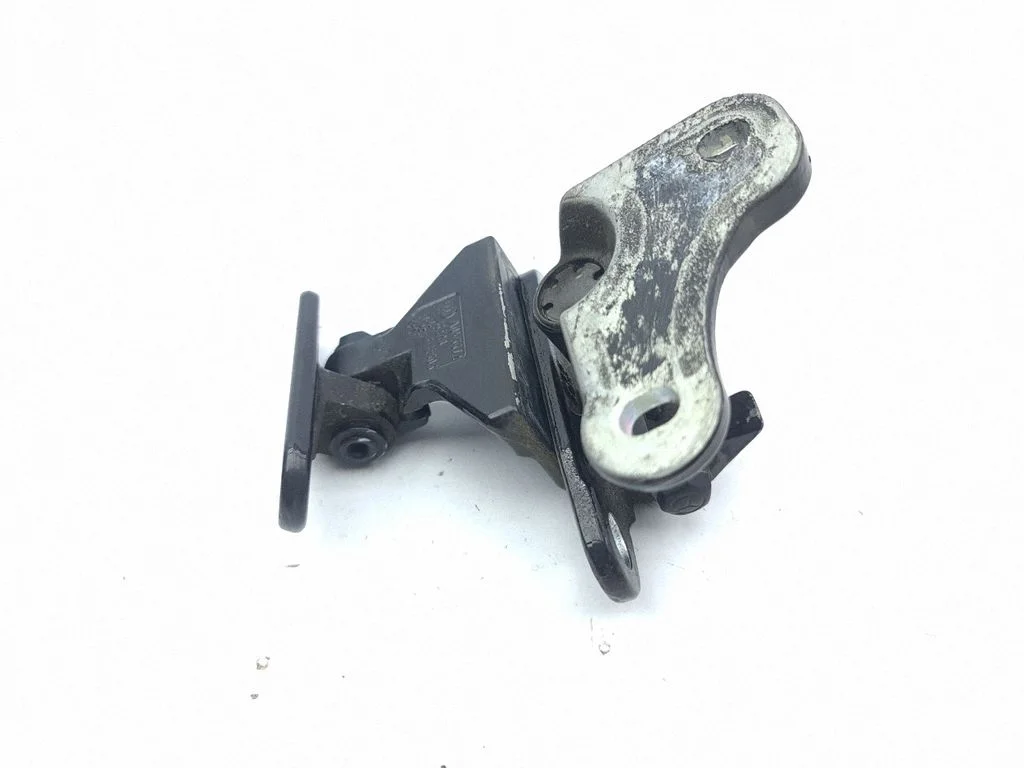 Rear door hinge set – right