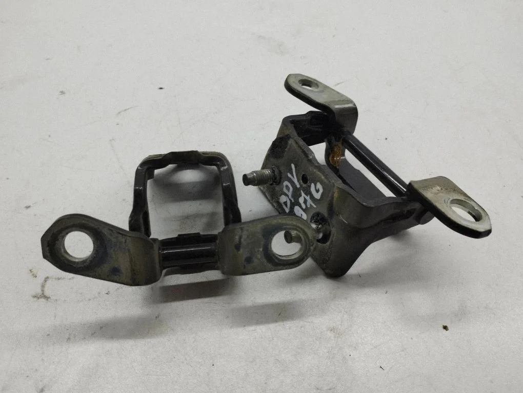 Tagaukse hingede komplekt – Nissan Juke I F15 (2010-2018)
