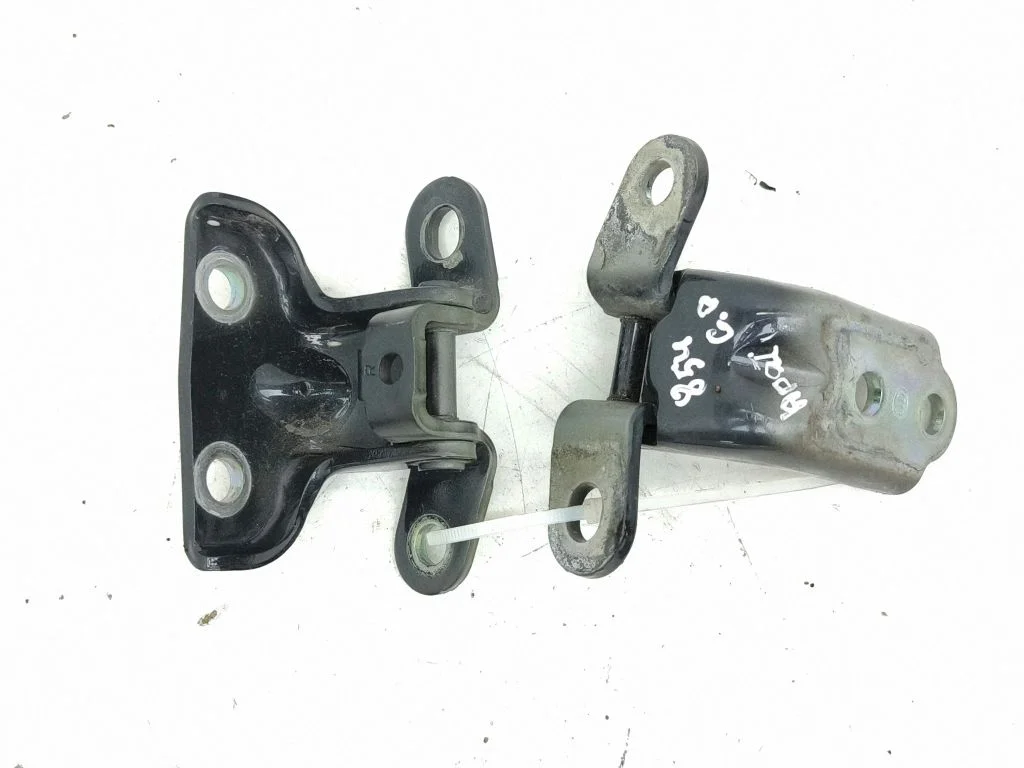 Rear door hinge set – KIA Ceed (2018-)
