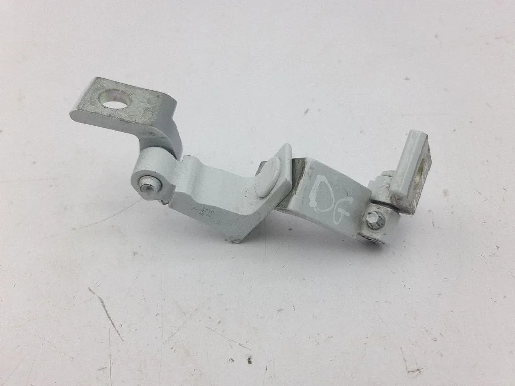 Rear door hinge set – right