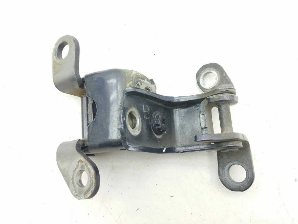 Rear door hinge set – right