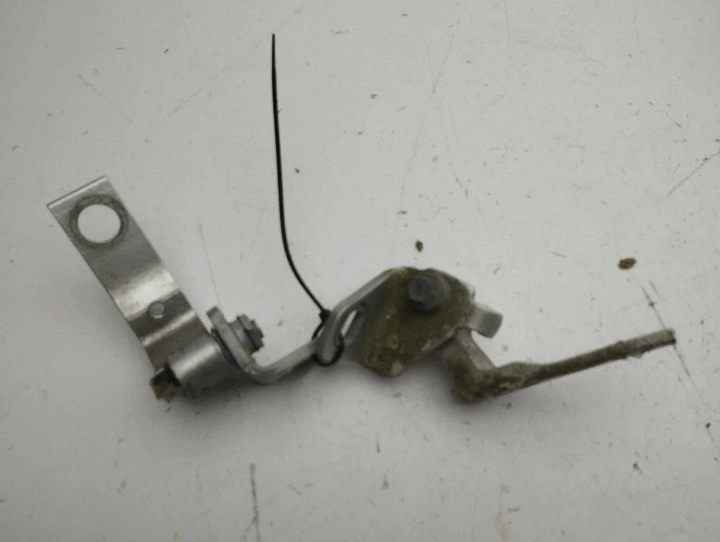 Rear door hinge set – left