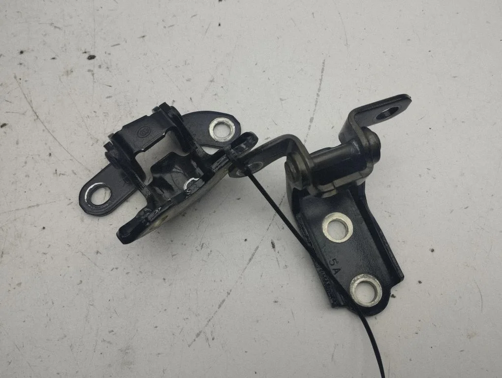 Rear door hinge set – right