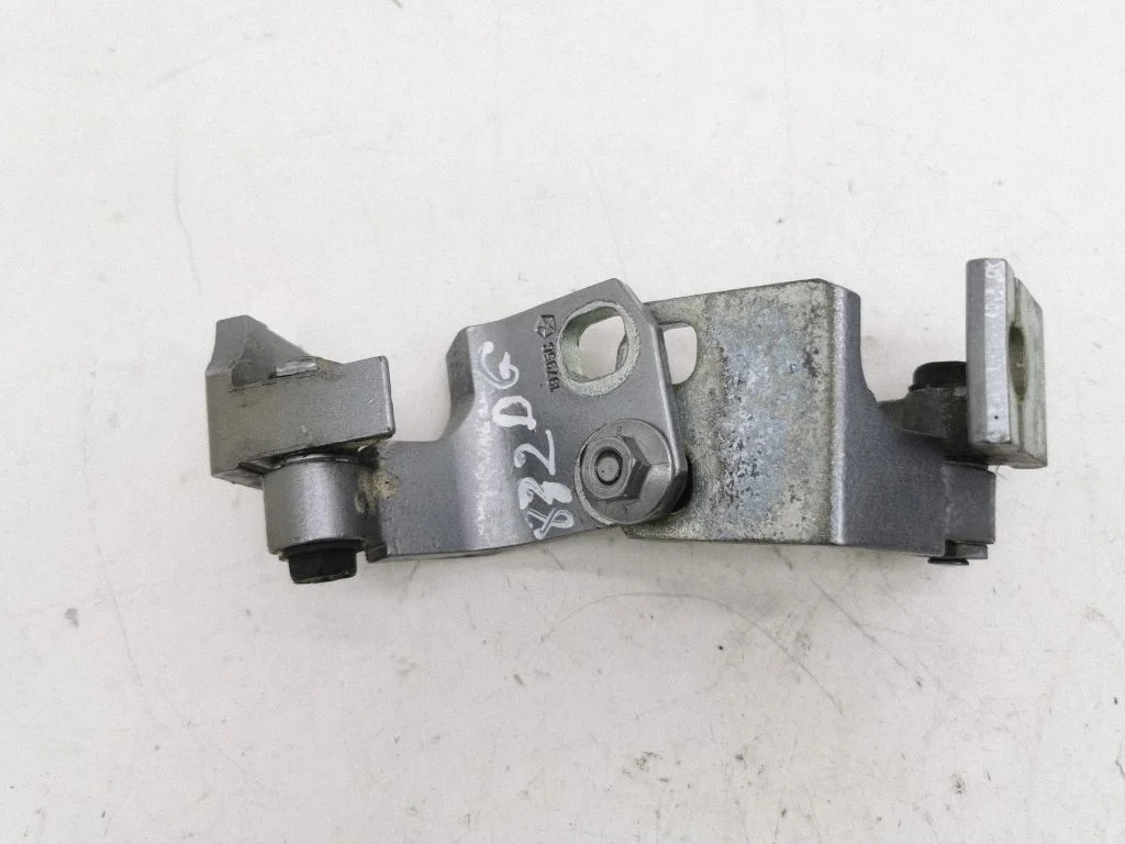 Rear door hinge set – right