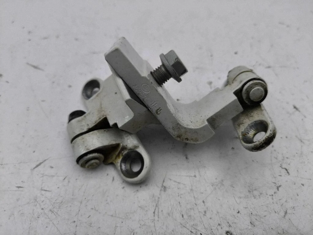 Rear door hinge set – left