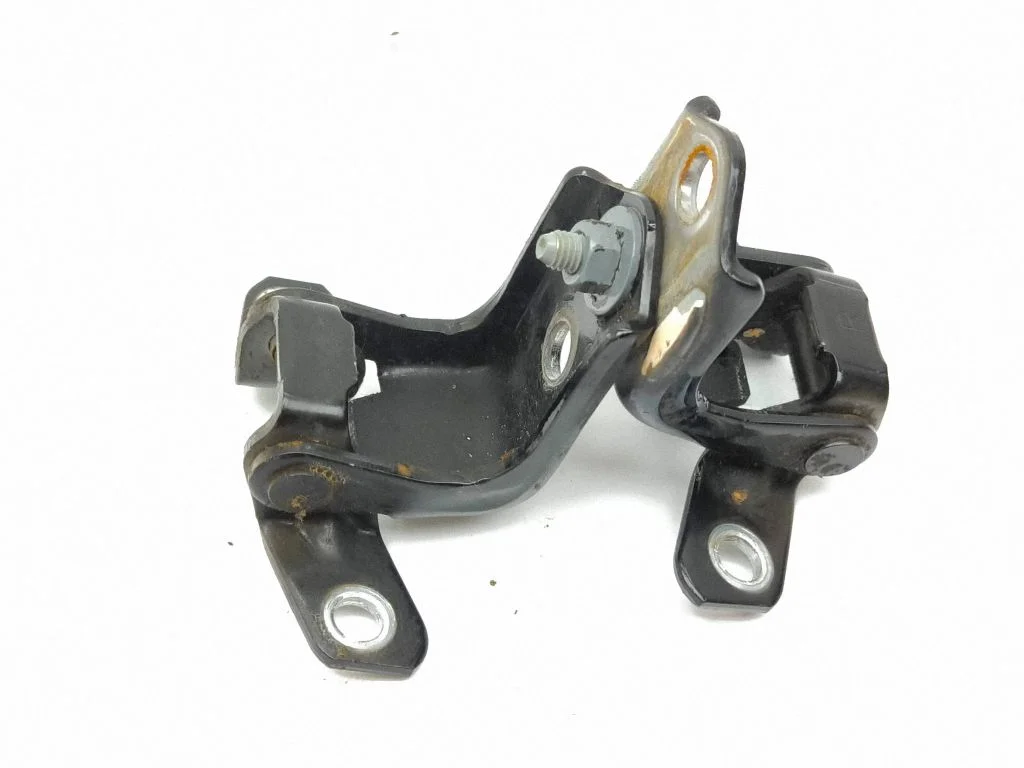Rear door hinge set – right