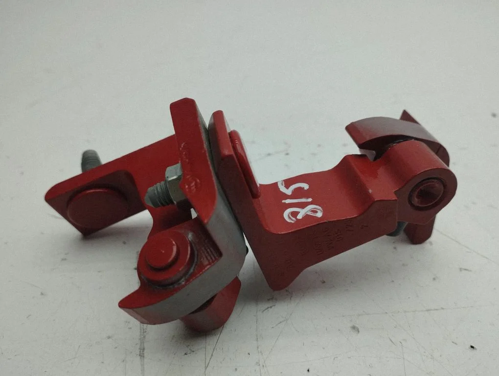 Rear door hinge set 8W0831403A