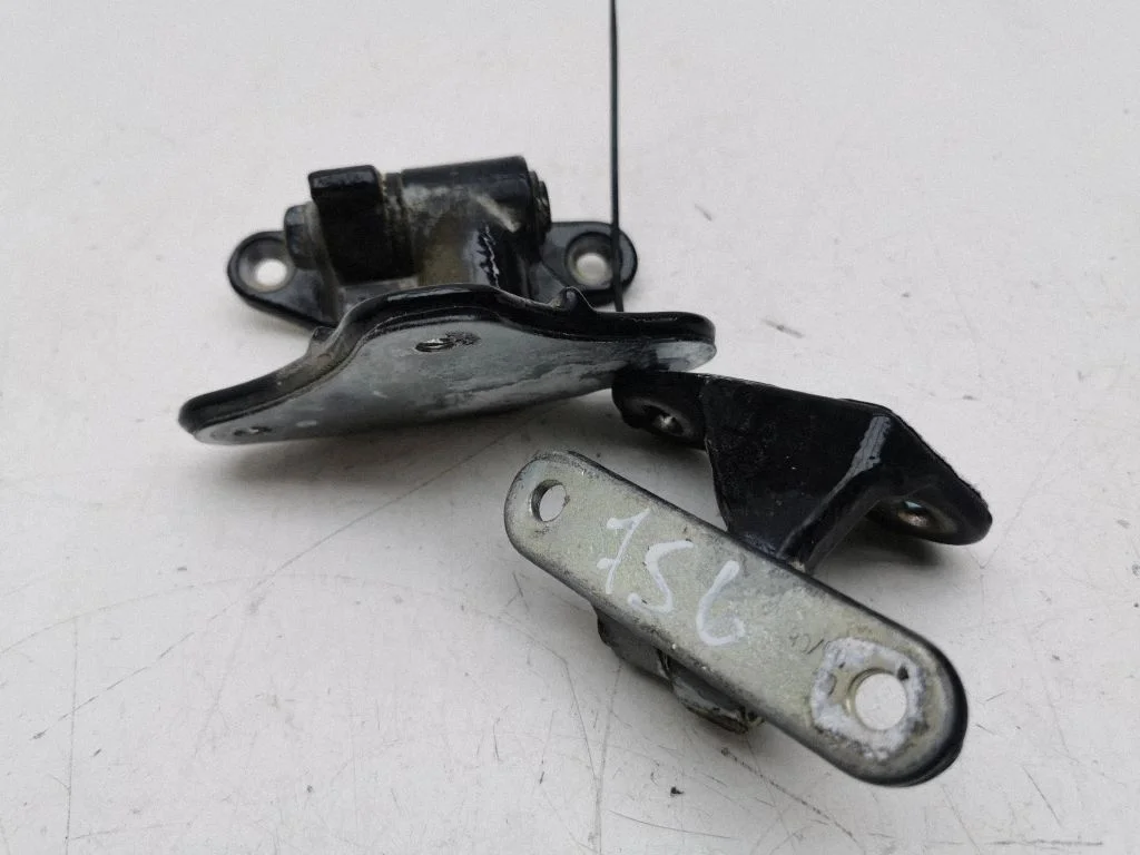 Tagaukse hingede komplekt – Mercedes-Benz ML-klass W164 (2005-2011)
