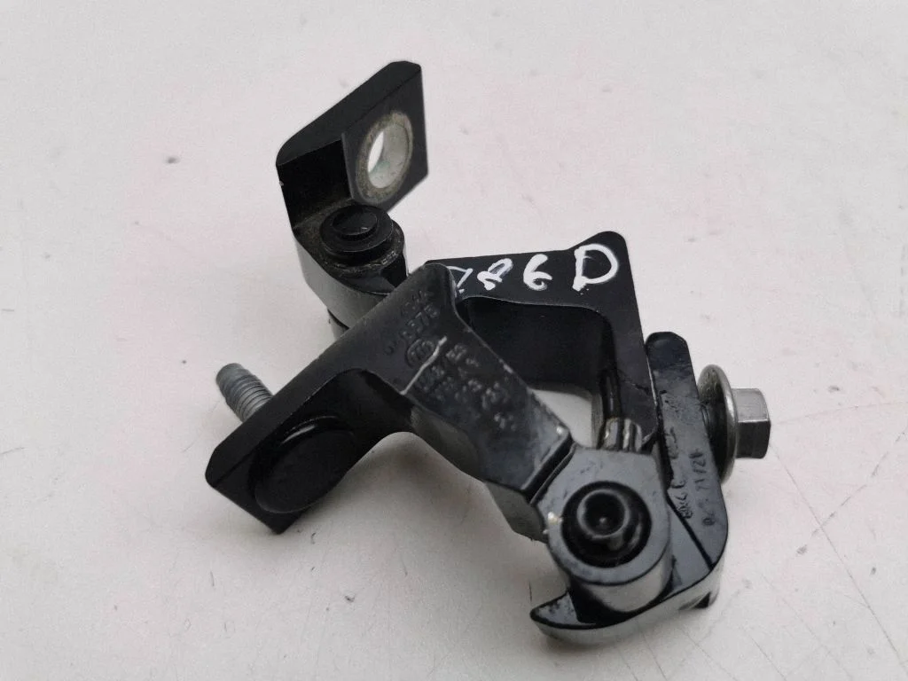 Rear door hinge set 8N0831404A