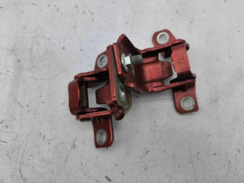 Rear door hinge set – right