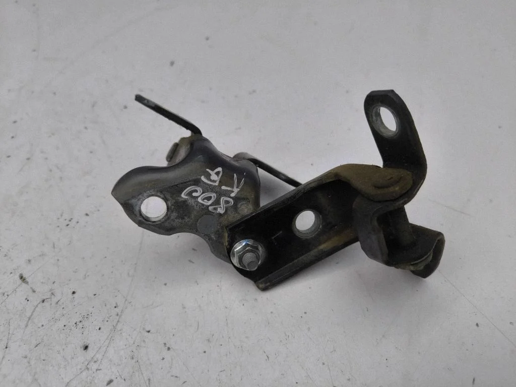 Tagaukse hingede komplekt – Lexus IS 220D-250-350 (2006-2013)
