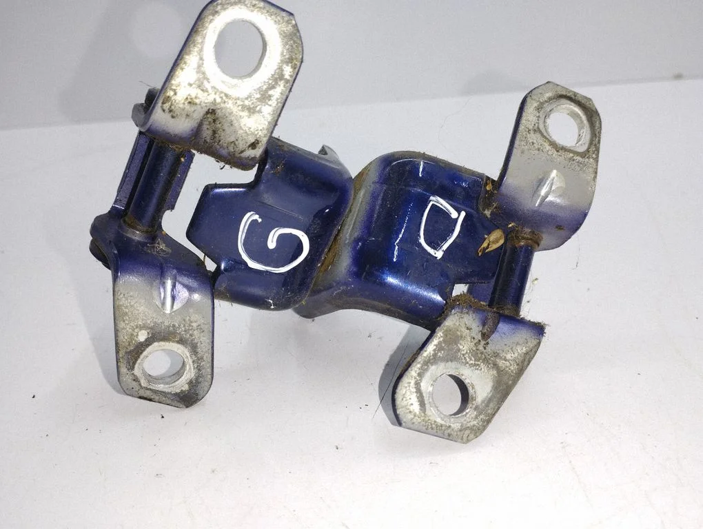 Rear door hinge set – right